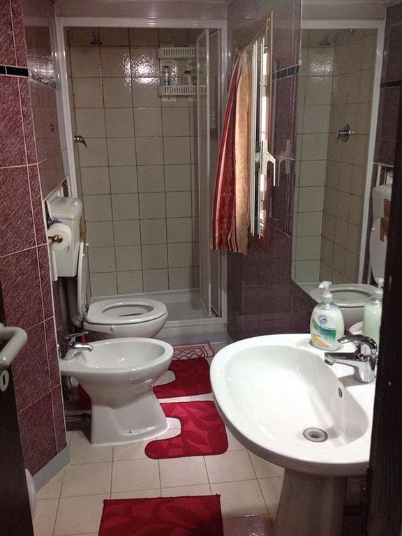 Termini Accommodation Рим Экстерьер фото